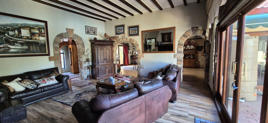 5 Bedroom Property for Sale in Table View Western Cape
